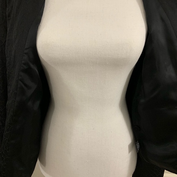 Ellen Tracy Black Blazer Silk Blend - Picture 7 of 7